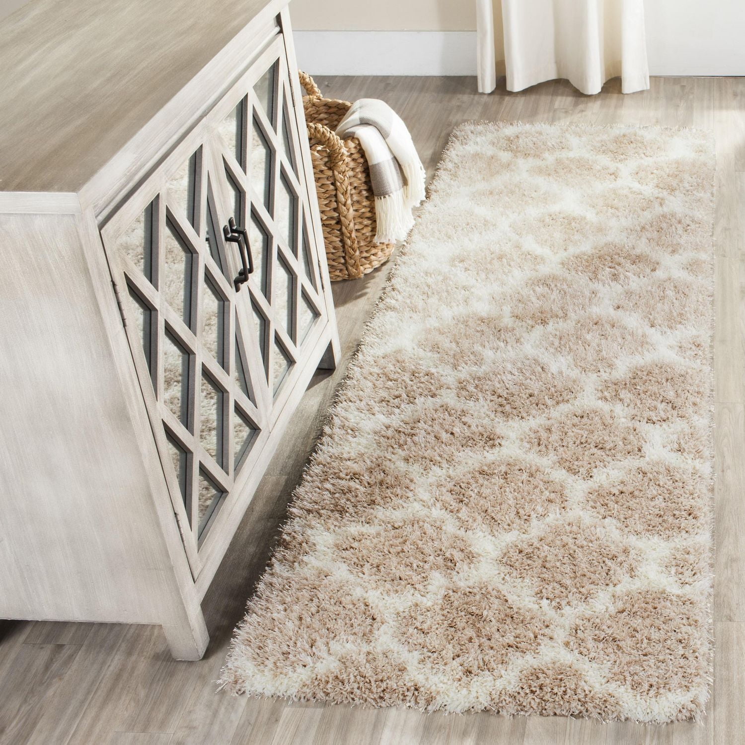 Safavieh Montreal Lennart Geometric Shag Area Rug