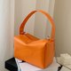 thumbnail image 1 of Bolsa de hombro con cadena de con asa superior de color sólido de cuero PU para mujer (naranja) Likrtyny Para Estrenar, 1 of 9