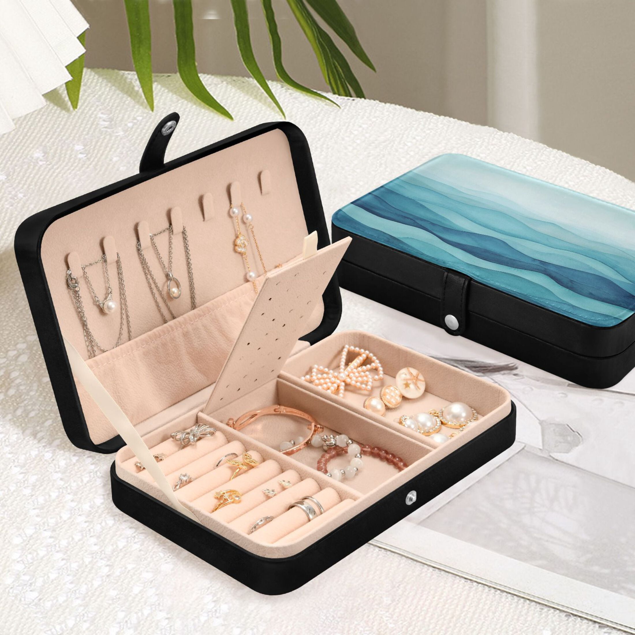 Leather Jewelry Box Rectangular 8.27x5.5x1.78In Travel Jewelry Storage Earrings Necklace Bracelet Watch Brooch Storage Cartoon Blue Sea