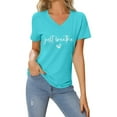 thumbnail image 1 of Camiseta informal de mujer con estampado de corazones de San Valentín: cuello redondo, manga corta, mezcla suave de poliéster y spandex para climas cálidos., 1 of 4