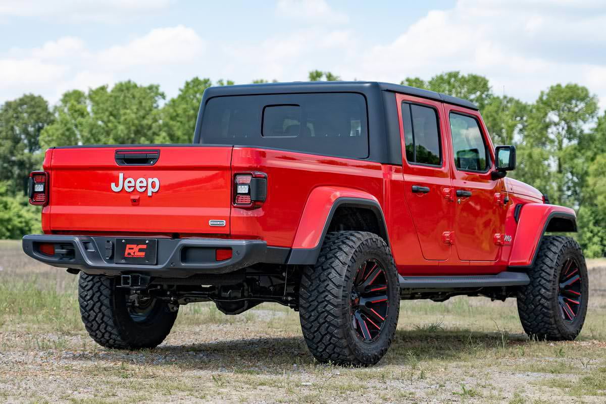Rough Country 2.5" Leveling Kit for 2020-2023 Jeep Gladiator JT 4WD - 64830B