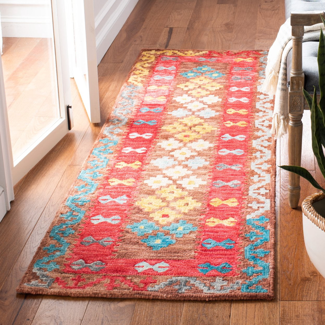 SAFAVIEH Aspen Edna Tribal Area Rug, Brown/Red, 5' x 8'