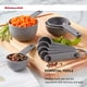 thumbnail image 5 of Juego de tazas y cucharas medidoras KitchenAid Universal de 9 piezas, color gris, 5 of 6