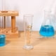 thumbnail image 2 of Vaso graduado de vidrio para laboratorio (10 ml), 2 of 8