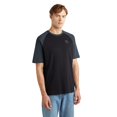thumbnail image 4 of Umbro - Camiseta Core Raglan para Hombre (Negro, Gris Bosque), 4 of 4