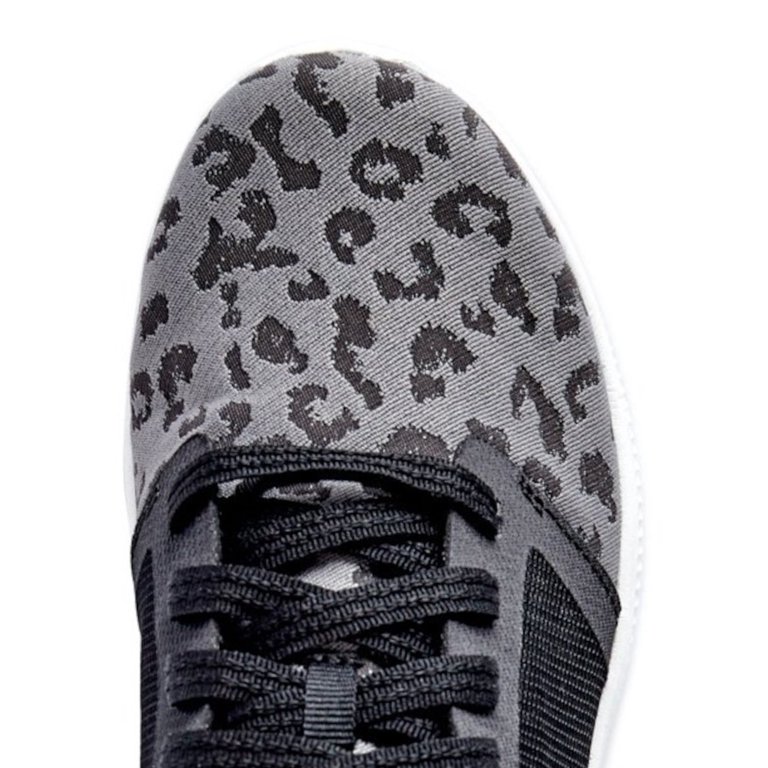 Globe Tilt Shoes (9) Black / Cheetah