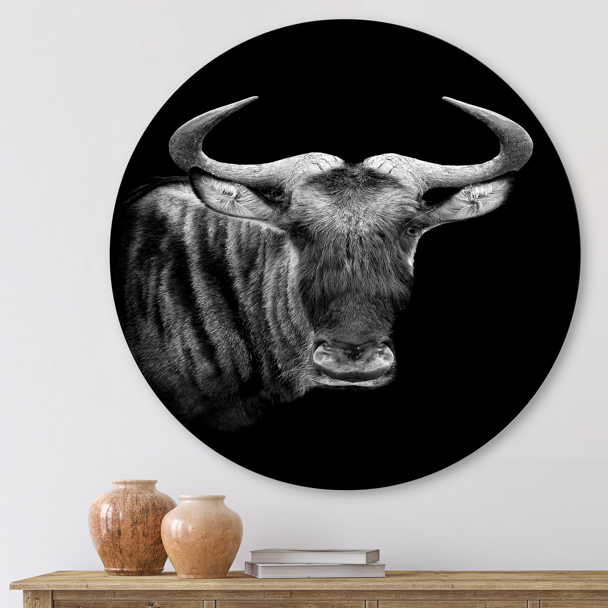 Designart 'Black and White Portrait Of Wildebeest' Farmhouse Circle Metal Wall Art 11x11 - Disc of 11