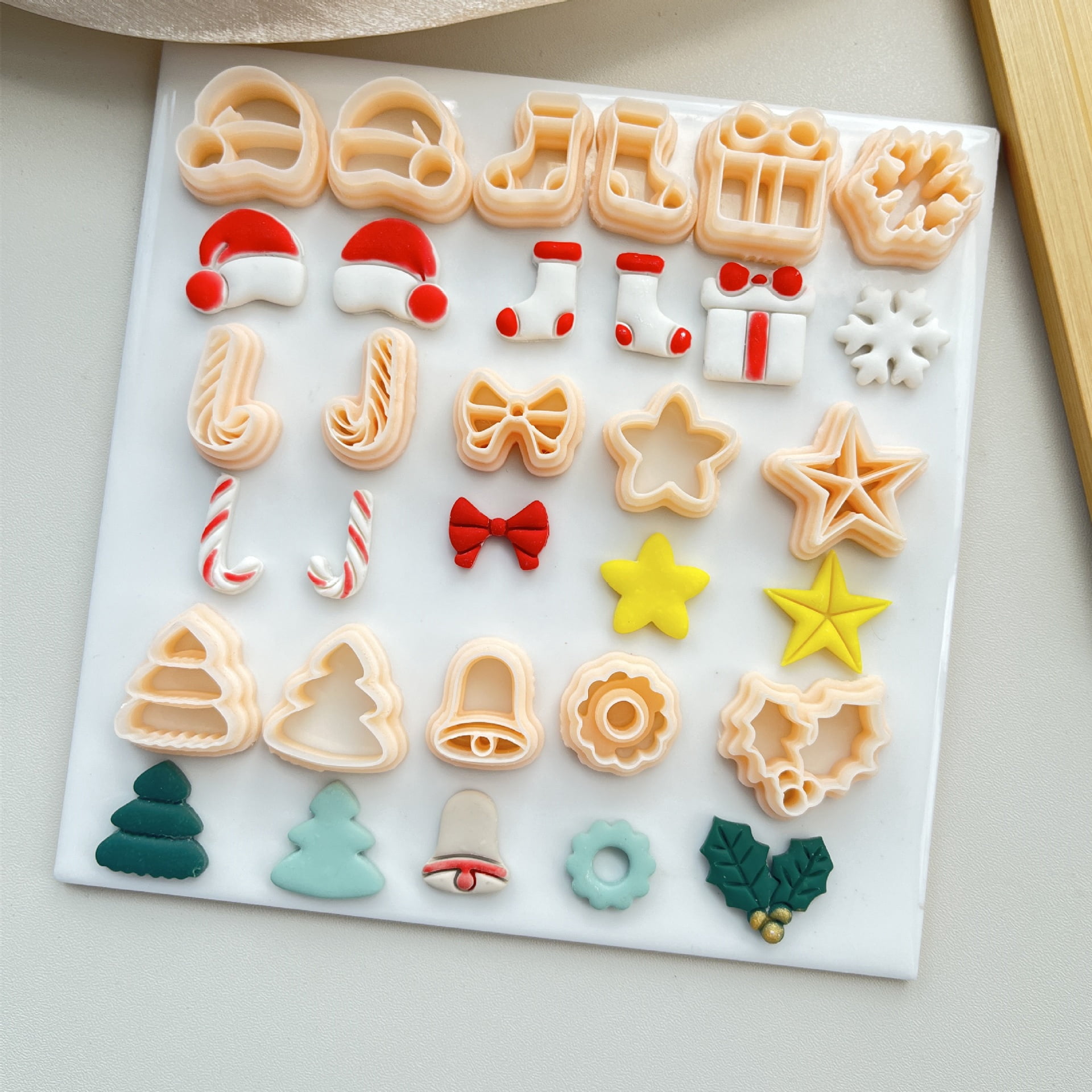 16-piece set of mini Christmas earring molds, soft clay molds, DIY handmade jewelry tools
