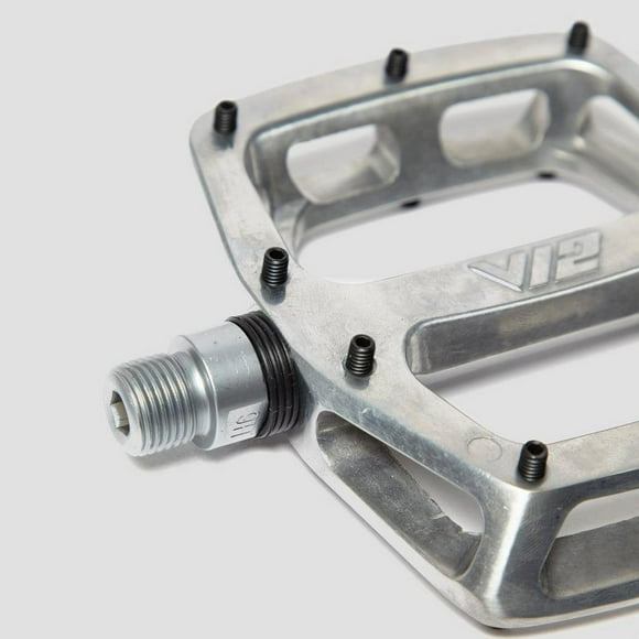 DMR V12 Pedal 9/16 Polished Silver