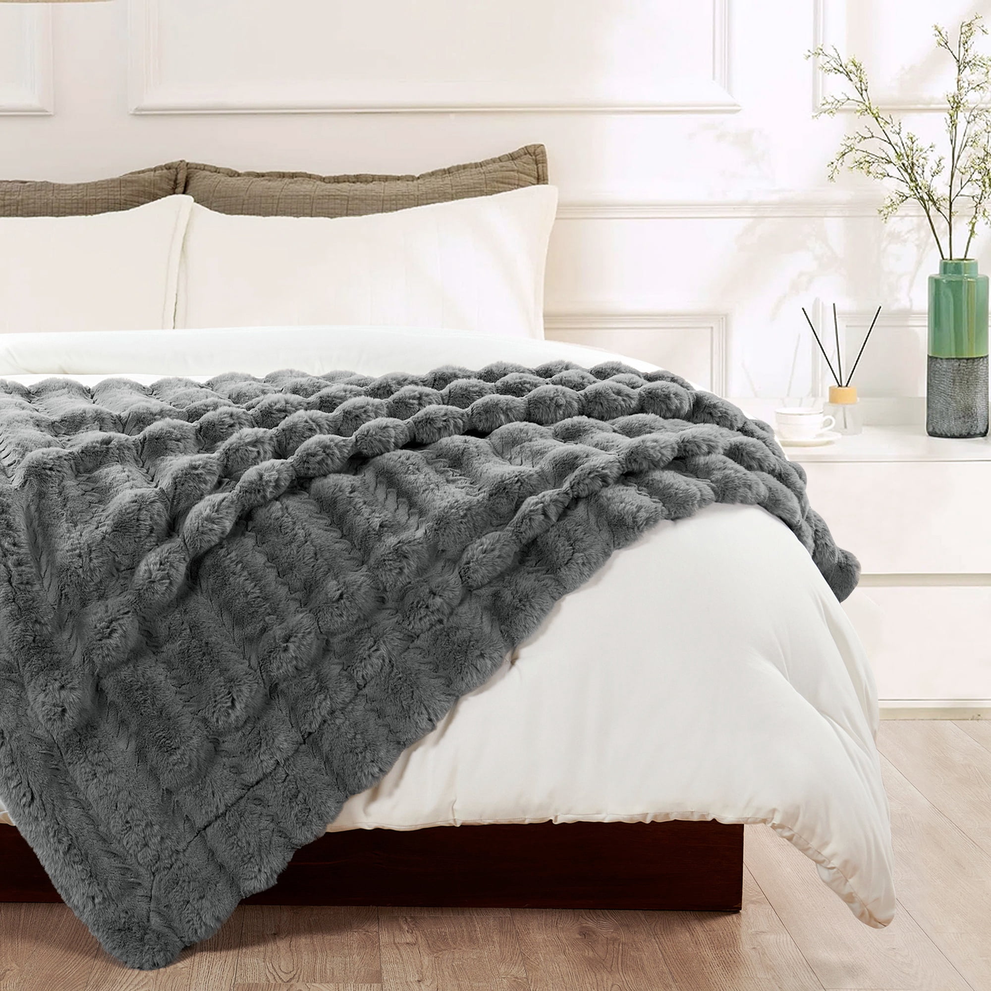 Home Soft Things Tread Pattern Faux Fur Throw Blanket with Micromink Back, Luxury Soft Cozy Plush Fluffy Fuzzy Reversible Thick Warm Throw Blanket, 60x70 inches, Grey