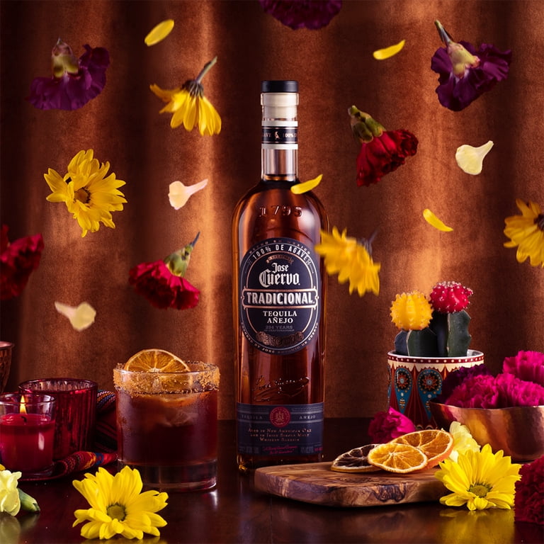 Jose Cuervo Tradicional Añejo Tequila, 750 ml Glass Bottle, 40