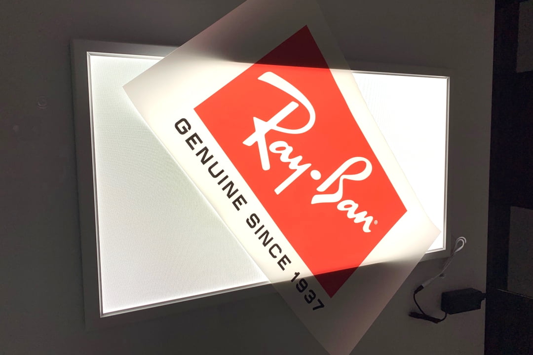 LED Light Box with Snap Frame in White – Size:  27.5  x 19.7 inches – Commercial Grade
