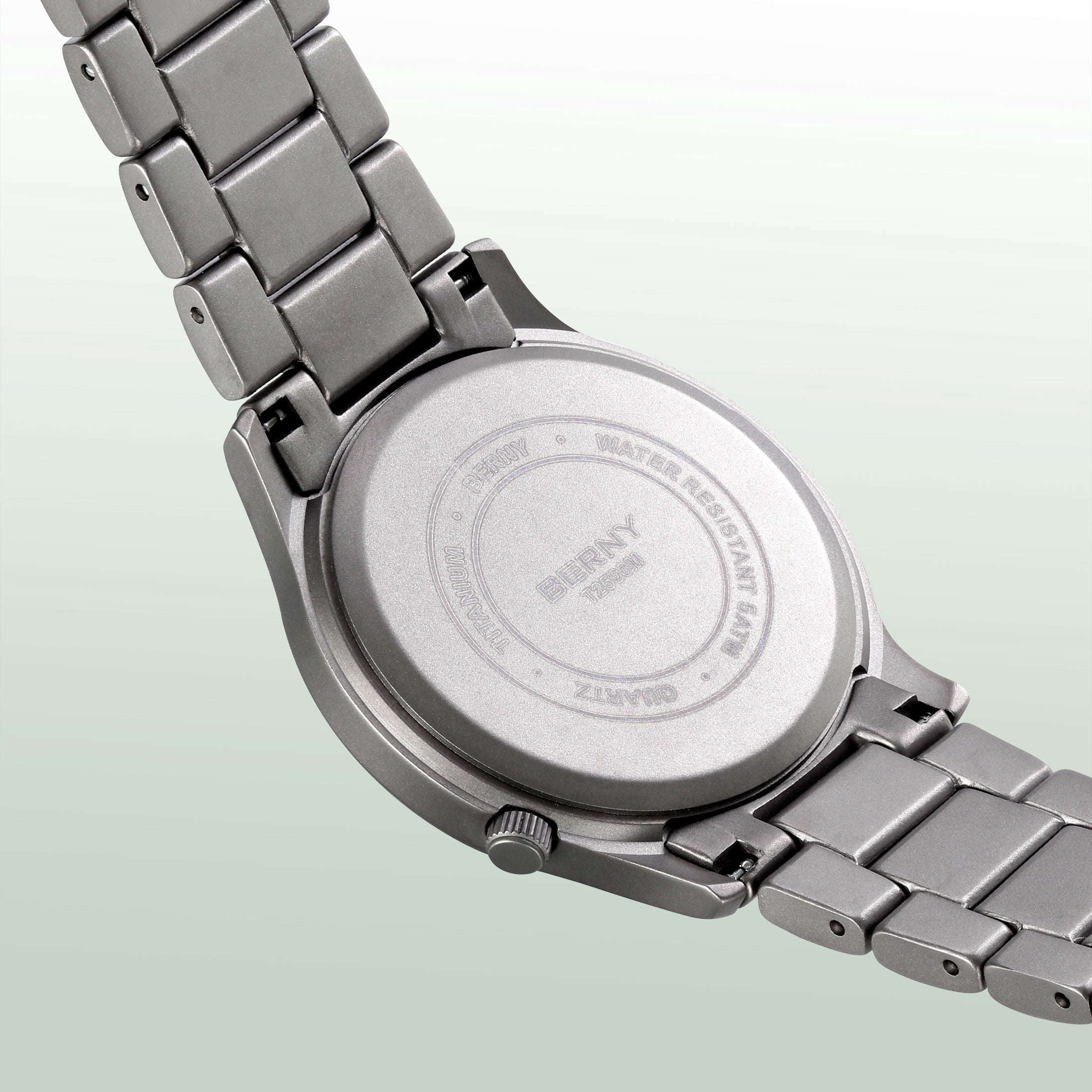 BERNY Titanium Watches for Men, Japanese Quartz Movement Men's Field Watch, 5ATM Waterproof Military Wristwatch for Men, Analog Sport Watches with Super Luminous, Green