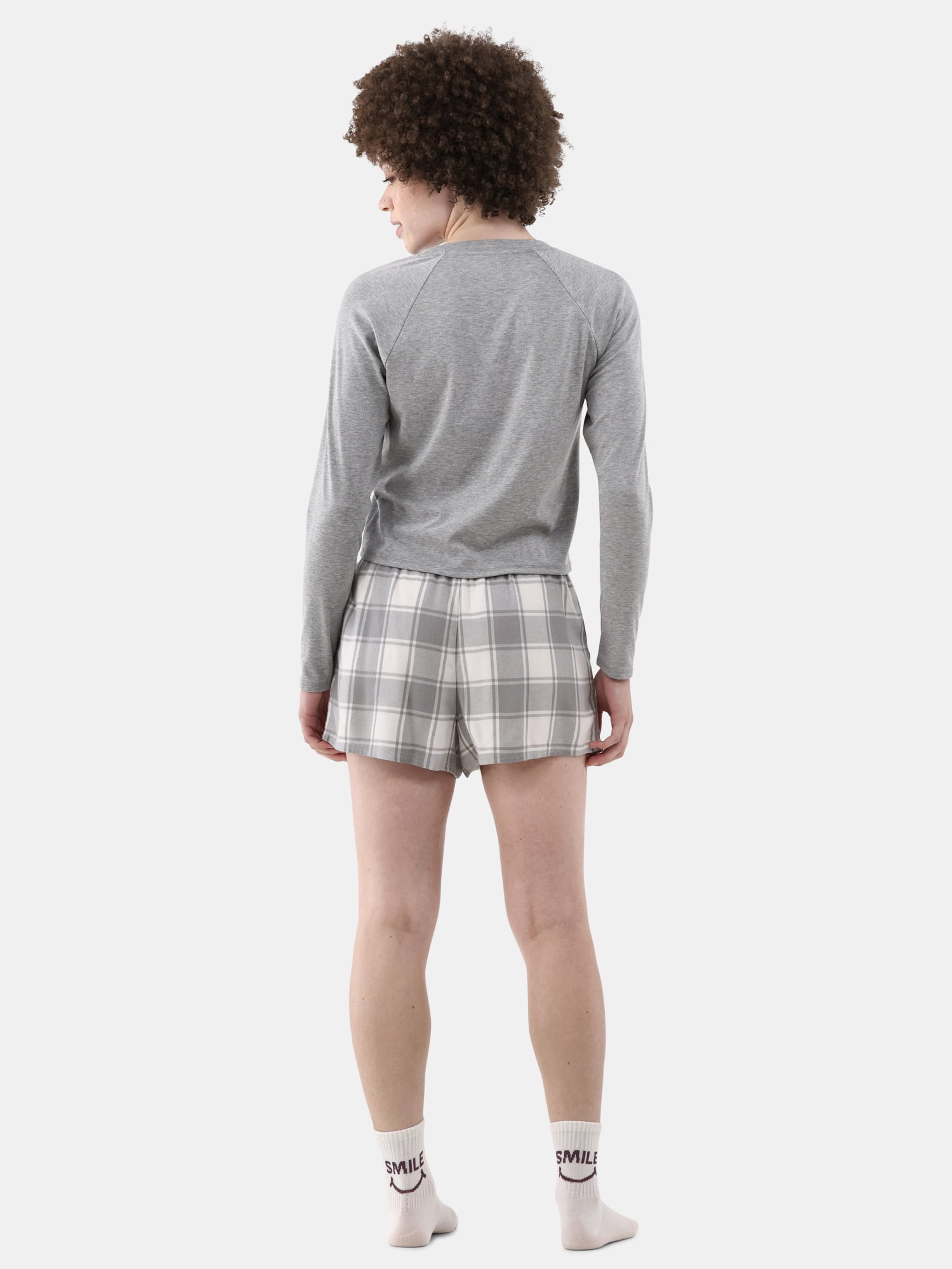 No Boundaries Long Sleeve Tee and Flannel Shorts Pajama Set, 2-Piece, Women’s and Women’s Plus