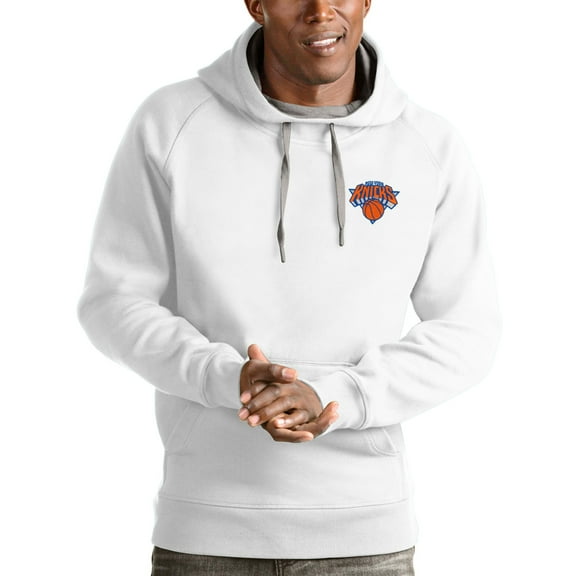 Men's Antigua White New York Knicks Victory Pullover Hoodie