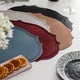 thumbnail image 4 of Un juego de 4 tapetes de comedor de cuero borrables y lavables., 4 of 5