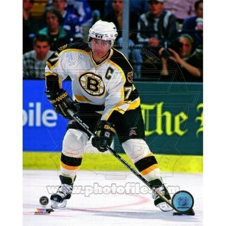 Photofile PFSAAPL04801 Ray Bourque Action Sports Photo - 8 x 10