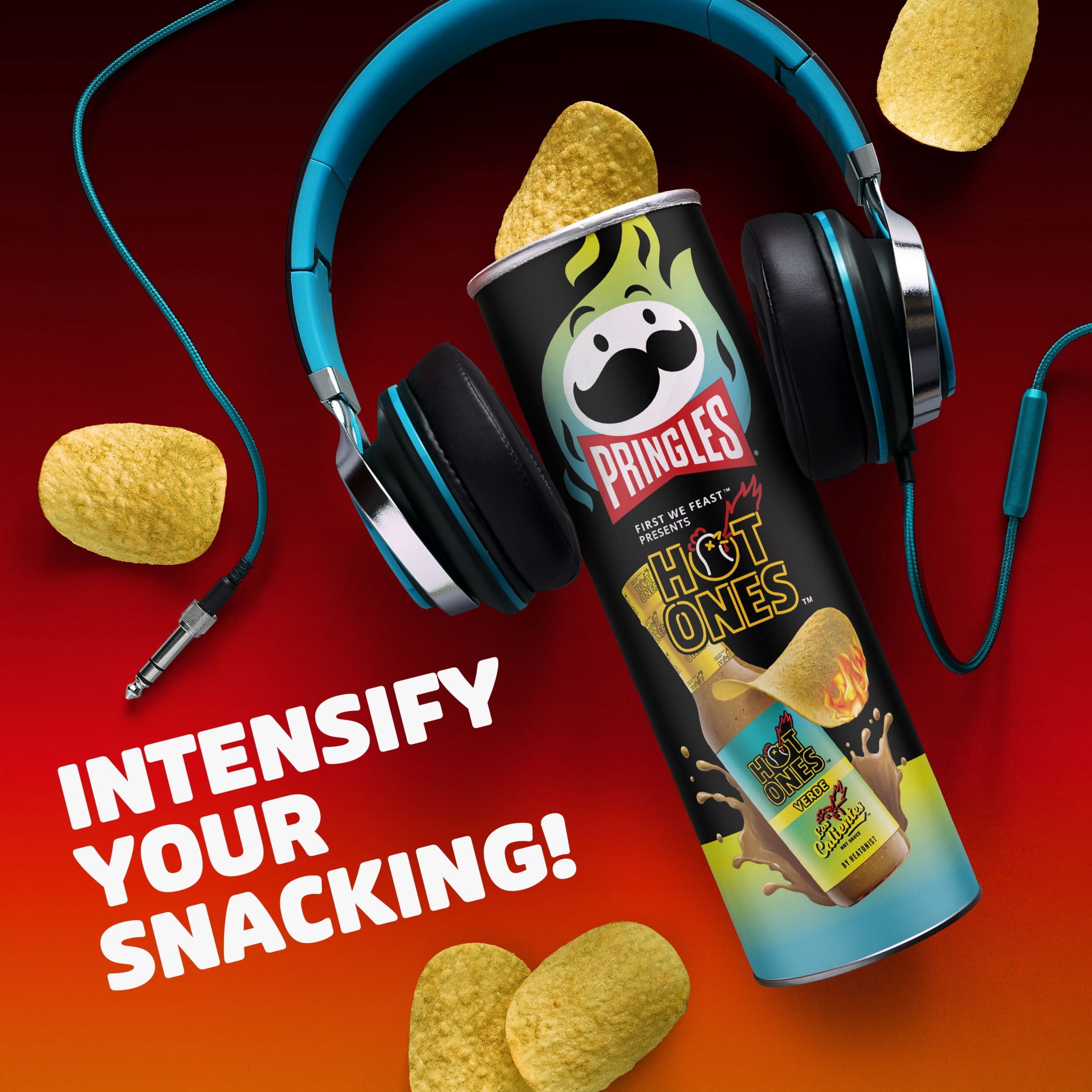 (14 pack) Pringles Hot Ones Verde Potato Crisps Chips, Spicy Snacks, 5.5 oz