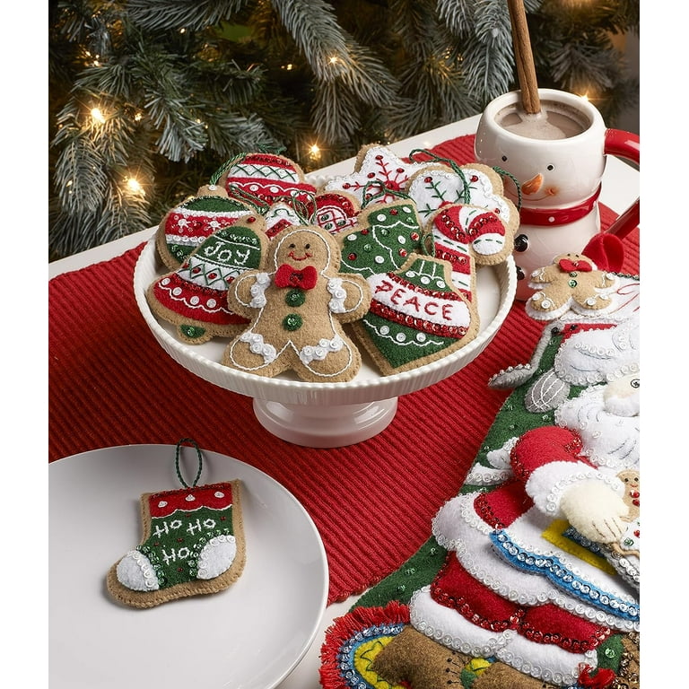 Bucilla Gingerbread Family Personal Wall Hanging Christmas Felt Craft Kit  86835 for sale online