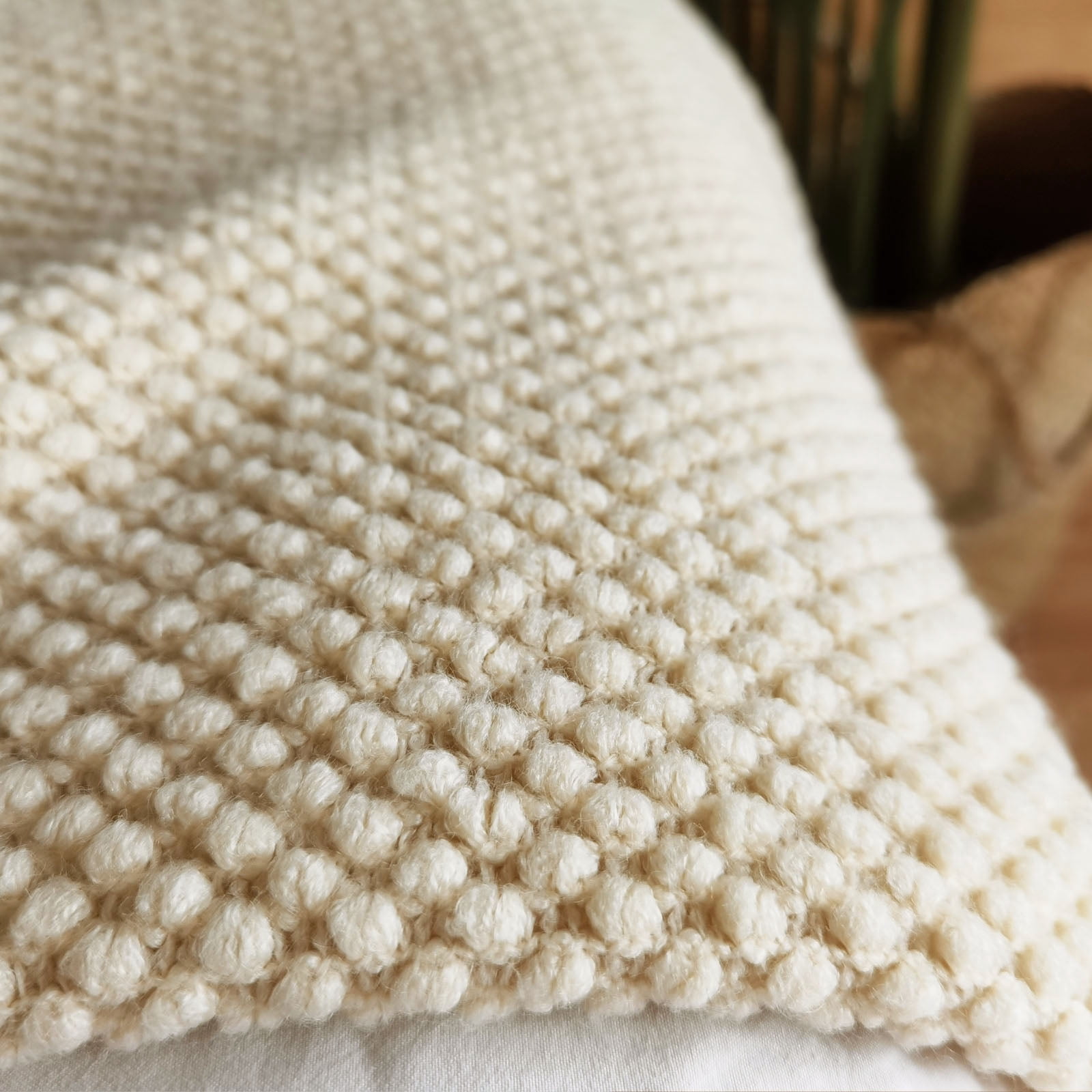 LOMAO Knitted Throw Blanket with Tassels Bubble Textured Lightweight Throws for Bed,Chair,Sofa,Living Room,Home Decor (Cream,50*60 in)