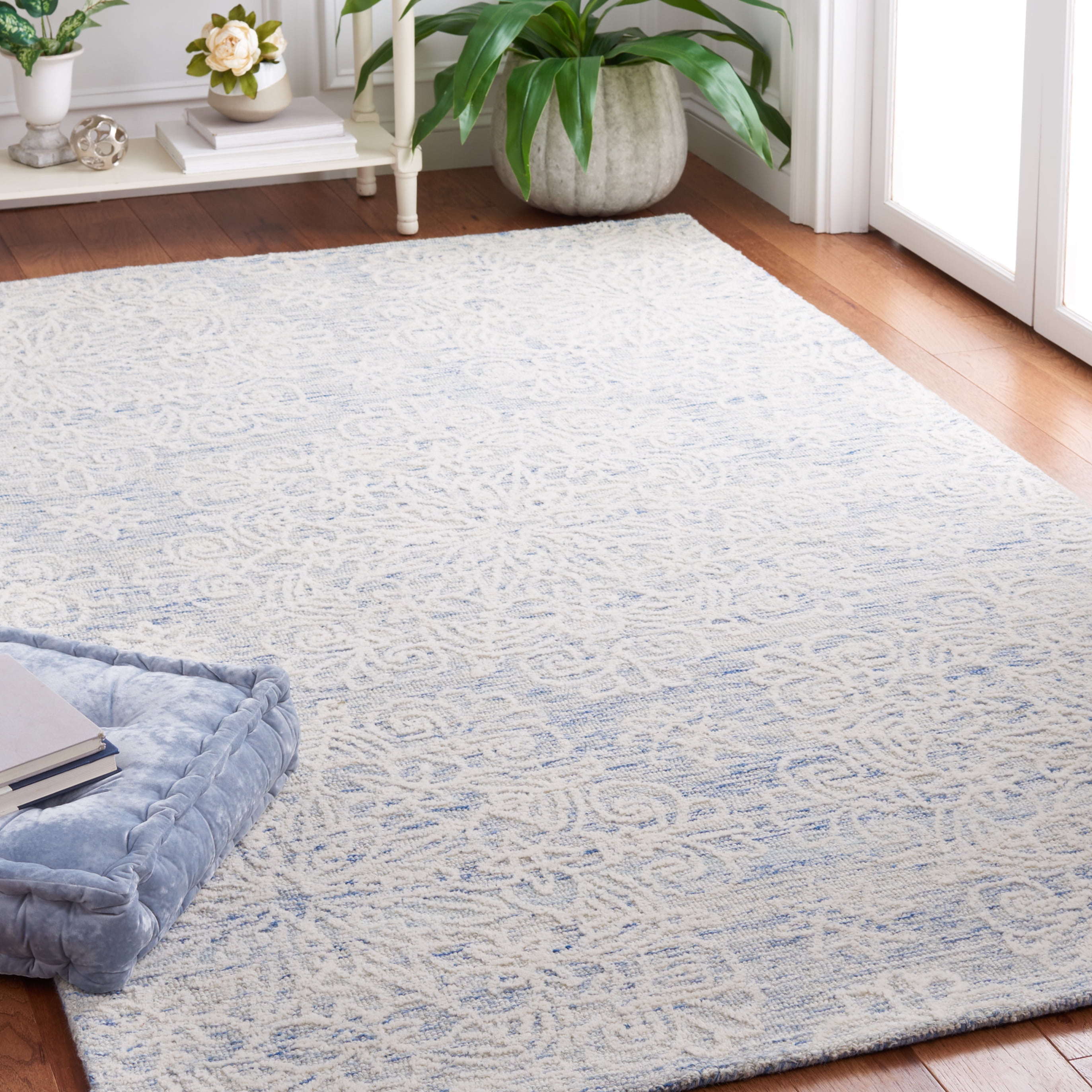 SAFAVIEH Metro Corine Floral Area Rug, Blue/Ivory, 6' x 6' Square