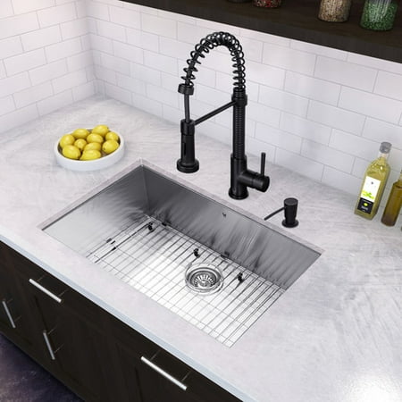 Vigo All In One 30 L X 19 W Undermount Kitchen Sink With