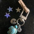 thumbnail image 4 of Llavero de tortuga de viaje donde quiera que vaya, amuleto de buena suerte, regalos para familiares y amigos, adaptable, a su propio ritmo, protección, 4 of 5