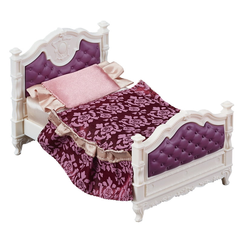 Calico Critters Town Series Elegant Town Manor Gift Set, Dollhouse Playset with Figure, Furniture and Accessories