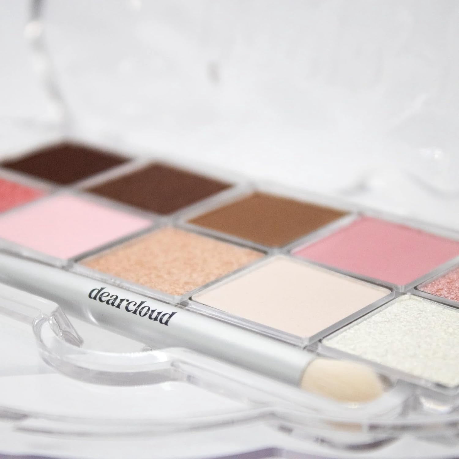 dearcloud Sky/Shadow – Strawberry Garden – eye shadow palette makeup with 10 Ultra-Fine Pigments & Dual-Ended eyeshadow brush – Korean beauty eye makeup (Strawberry Garden)&nbsp;
