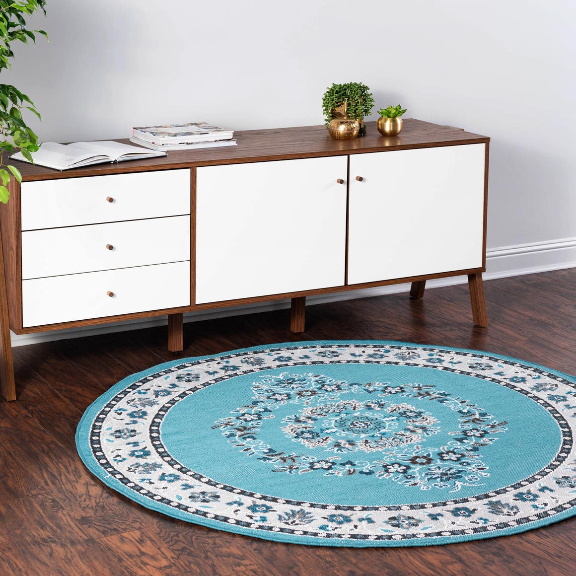 Lucerne Collection Round Rug ‚Äì 5 Ft Round Blue LowPile Rug