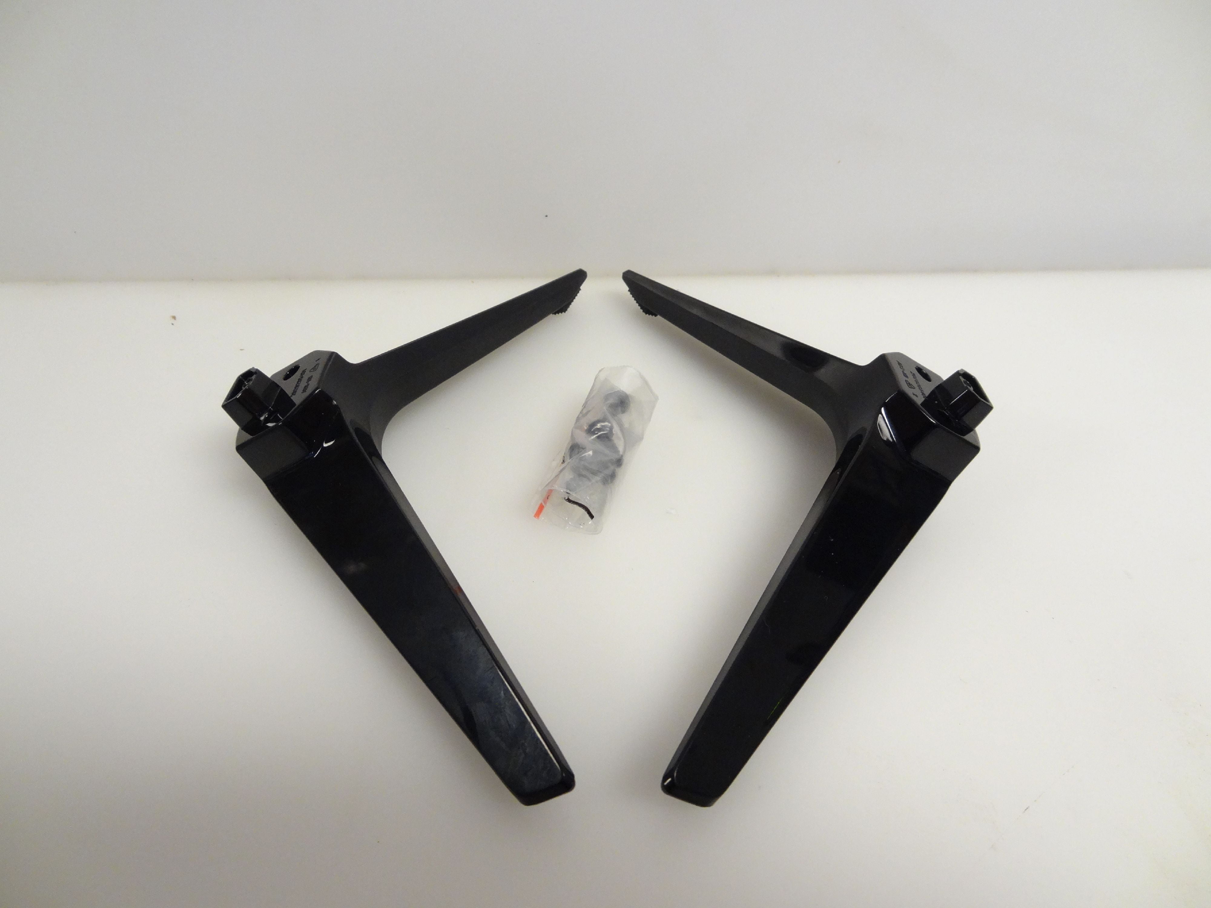 Insignia NS32D220NA18 Stand Legs W/Screws NEW(2028285401)