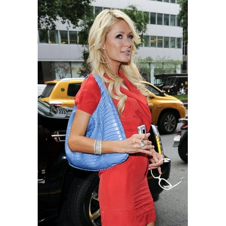 Paris Hilton Enters The Waldorf Astoria Hotel Out And About For Celebrity Candids - Thursday  New York Ny May 27 2010 Photo By Ray TamarraEverett Collection