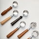 thumbnail image 2 of Mango de máquina de café de 51 mm, mango de madera maciza modificado, accesorios, embudo de café, mango sin fondo de acero inoxidable 304, 2 of 5