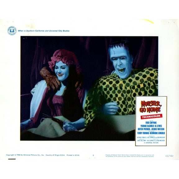 Munster Movie Poster Masterprint (28 x 22)