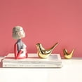 thumbnail image 4 of Estatuas de pájaros pequeños Decoración del hogar dorada Adornos decorativos de estilo moderno para sala de estar, dormitorio, escritorio de oficina (2 piezas), 4 of 5