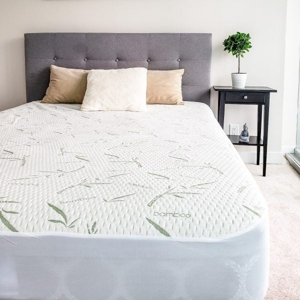 Comfy Bamboo World Protège-Matelas Imperméable et Hypoallergénique Bamboo Format Double/complet