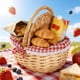 thumbnail image 5 of Cesta de mimbre tejida a mano con asa y forro de lino. Organizador versátil para pan y fruta, ideal para fiestas en casa y picnics., 5 of 7