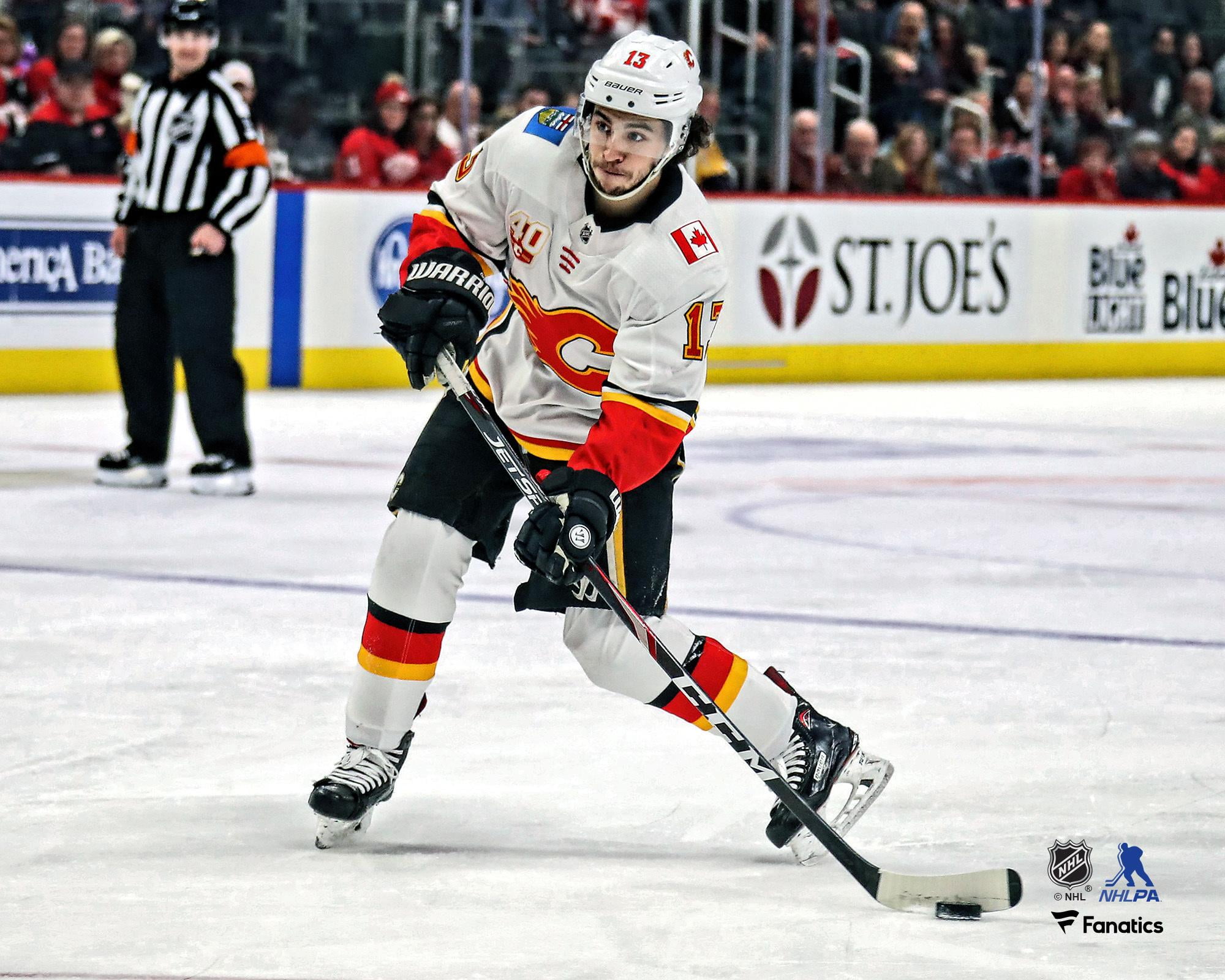 Johnny Gaudreau Calgary Flames Unsigned White Jersey Shooting Photograph Walmart Com Walmart Com