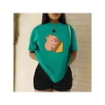 thumbnail image 1 of Playera Blusa De Capybara Comiendo Sandwich Ropa Divertida Para Mujer Capibara Color Verde Talla Grande Marca Emil SaEs, 1 of 4