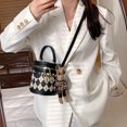 thumbnail image 4 of JM Bolso pequeño Popular para mujer, nueva moda, bolso de mensajero pequeño para multitud, bolso de cubo portátil con textura de diamante ER, 4 of 5