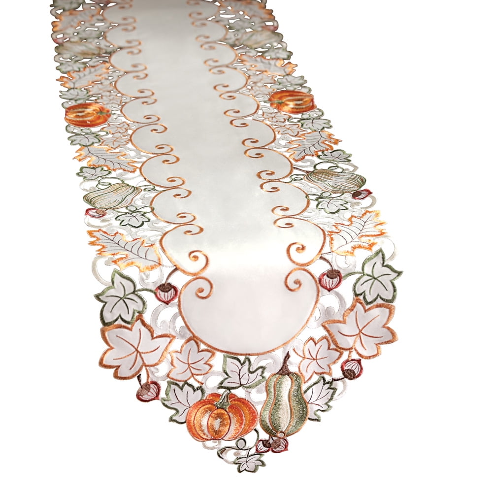 Last Piece New Autumn Harvest Baskets 100/% cotton fabric 33/" x 43/"