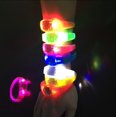 thumbnail image 4 of RV Pack Pulseras LED - 6 pulseras luminosas interactivas Colores aleatorios Rojo Verde, 4 of 5