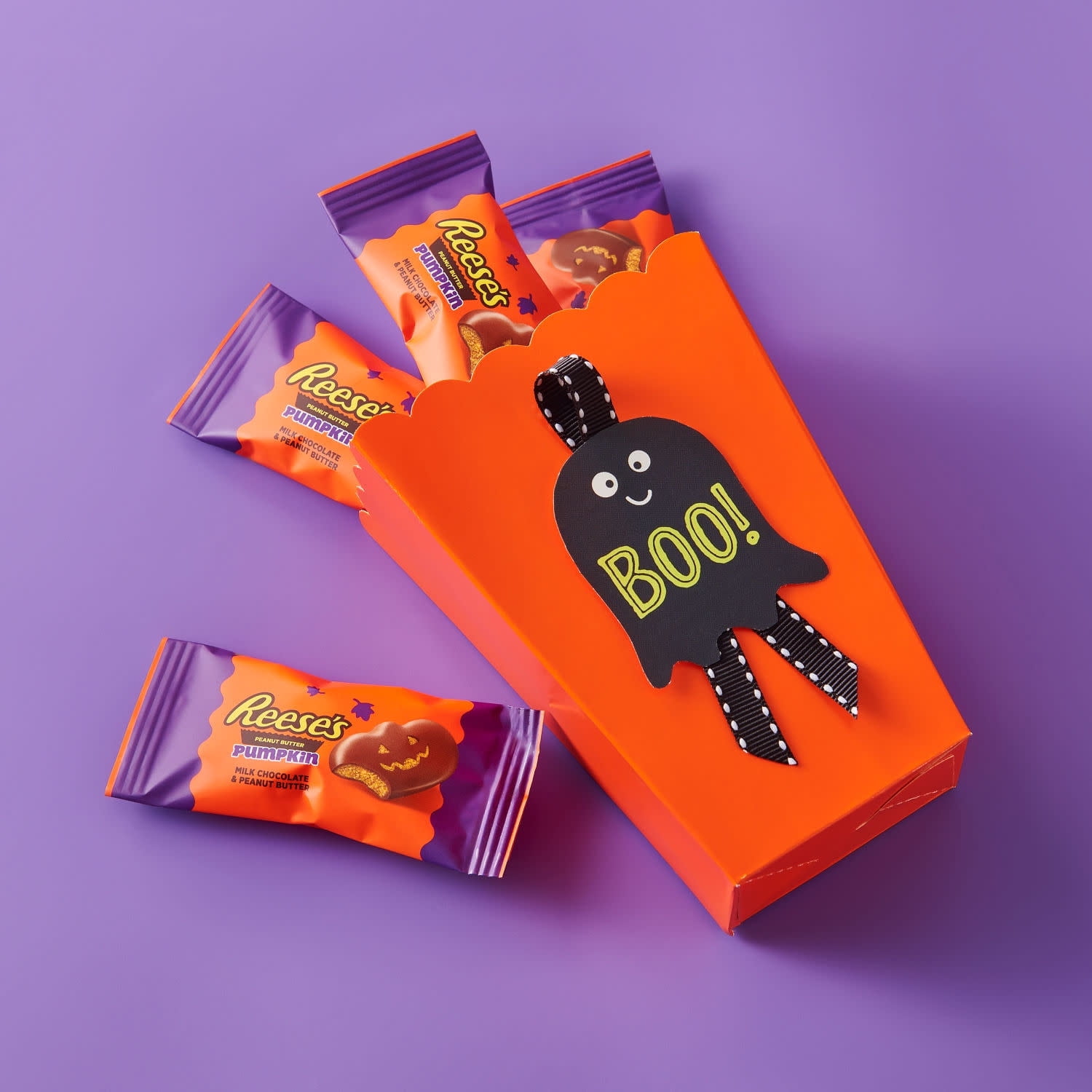 Reese’s Snack Size Milk Chocolate Peanut Butter Pumpkins, Halloween Candy Bag 9.6 oz with olive green bowl by ValueNest