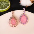 thumbnail image 2 of Pendientes de gota de agua de color rosa de la industria pesada de lujo ligero amor circón con incrustaciones de patrón de color dulce atmósfera S925 pendientes de aguja de plata, 2 of 5