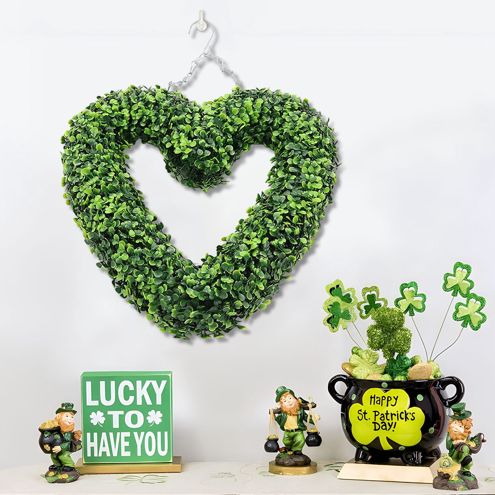 DAMAI 17in Valentine's Day Heart Wreath, Artificial Boxwood Greenery Wreath, Romantic Wedding Decoration,Valentine's Day Gift Door Wall Hanging Window Wedding Party Decoration