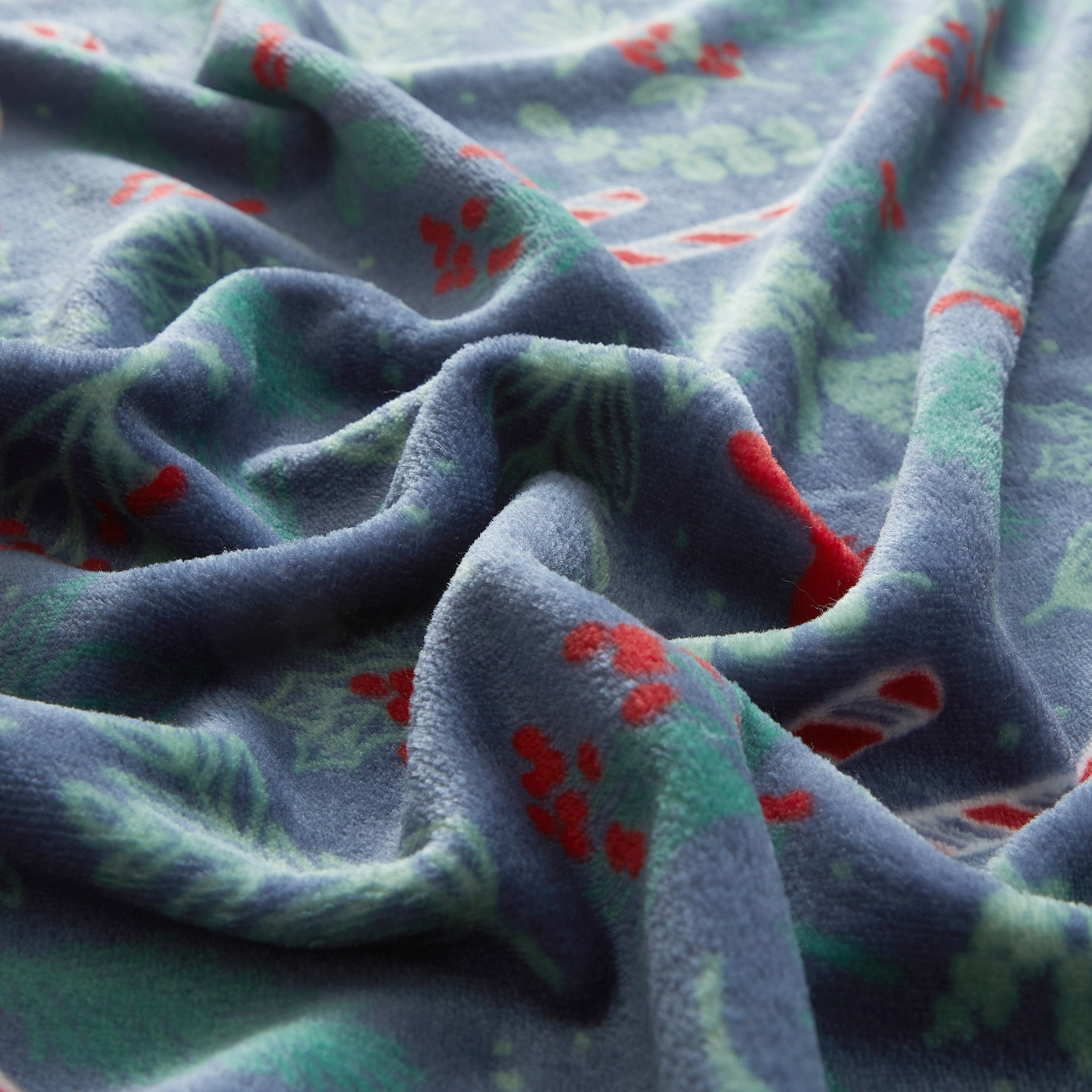 Holiday Time Cozy Christmas Plush Candy Cane Overized Throw Blanket, 50"x70"