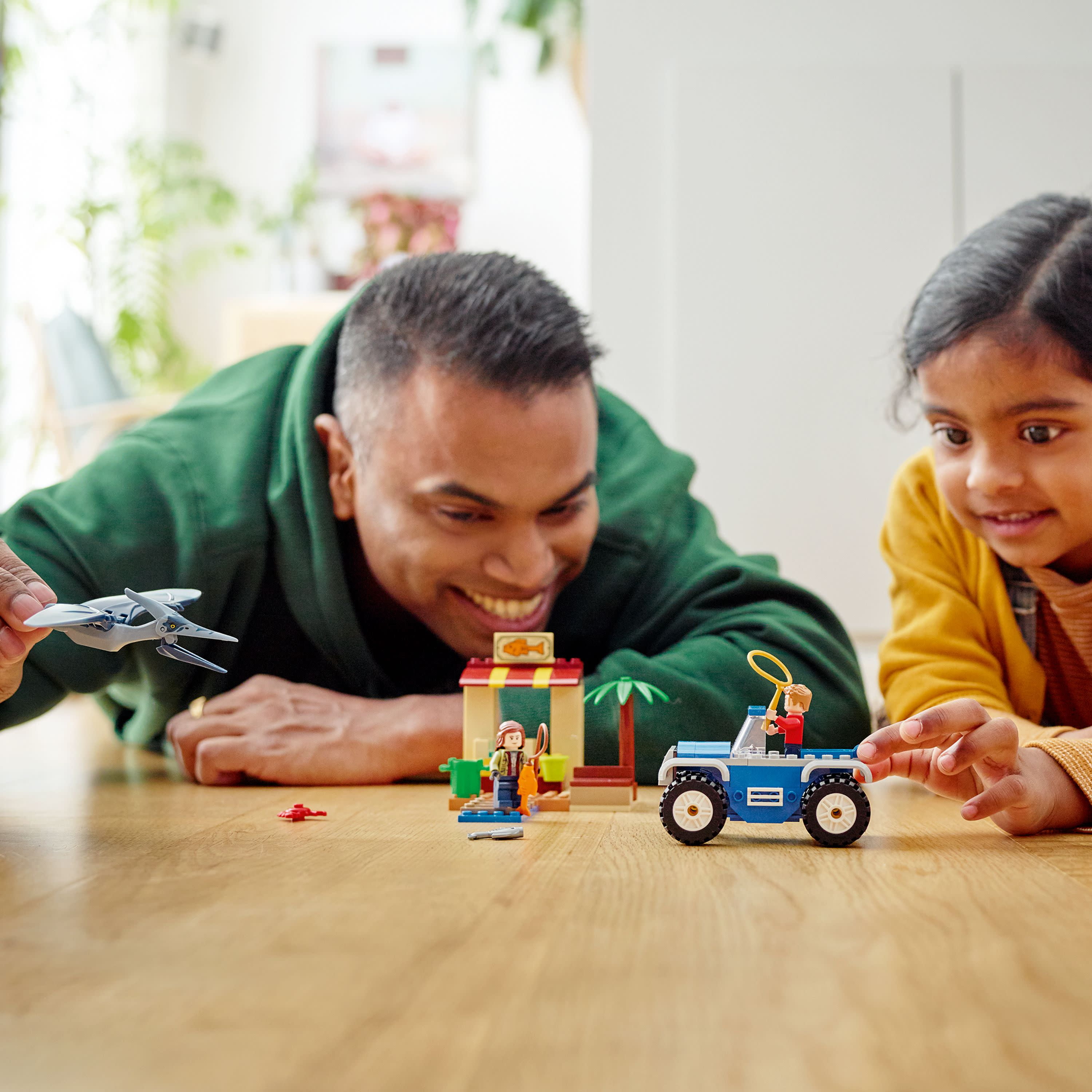 LEGO Jurassic World Dino Chase 76943 Toy Set with Minifigures and