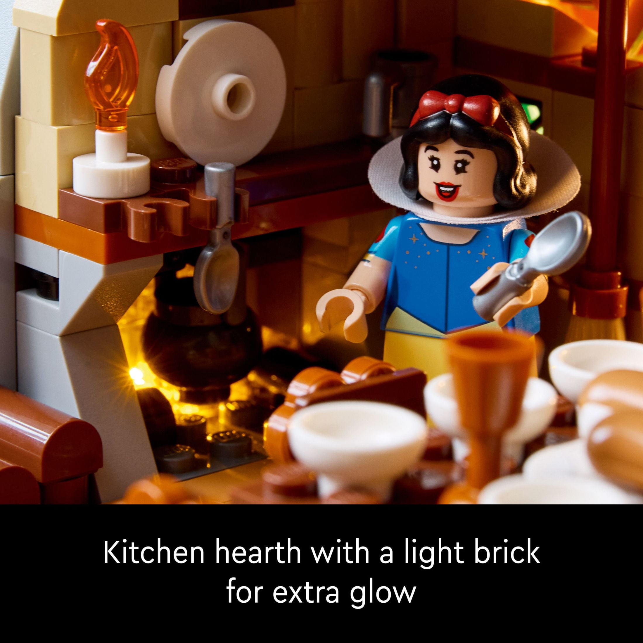LEGO Disney Snow White and the Seven Dwarfs’ Cottage Building Kit, Build and Display Disney Princess Set with 10 Minifigures Including Snow White, Gift Idea for Fans of the Classic Movie, 43242