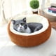 thumbnail image 4 of Cama redonda de felpa para gatos | Cama para perros | Alfombrilla cálida para mascotas Arctic Velvet | Relleno de algodón P.P | Fondo antideslizante y a prueba de humedad | Nido para mascotas para, 4 of 6