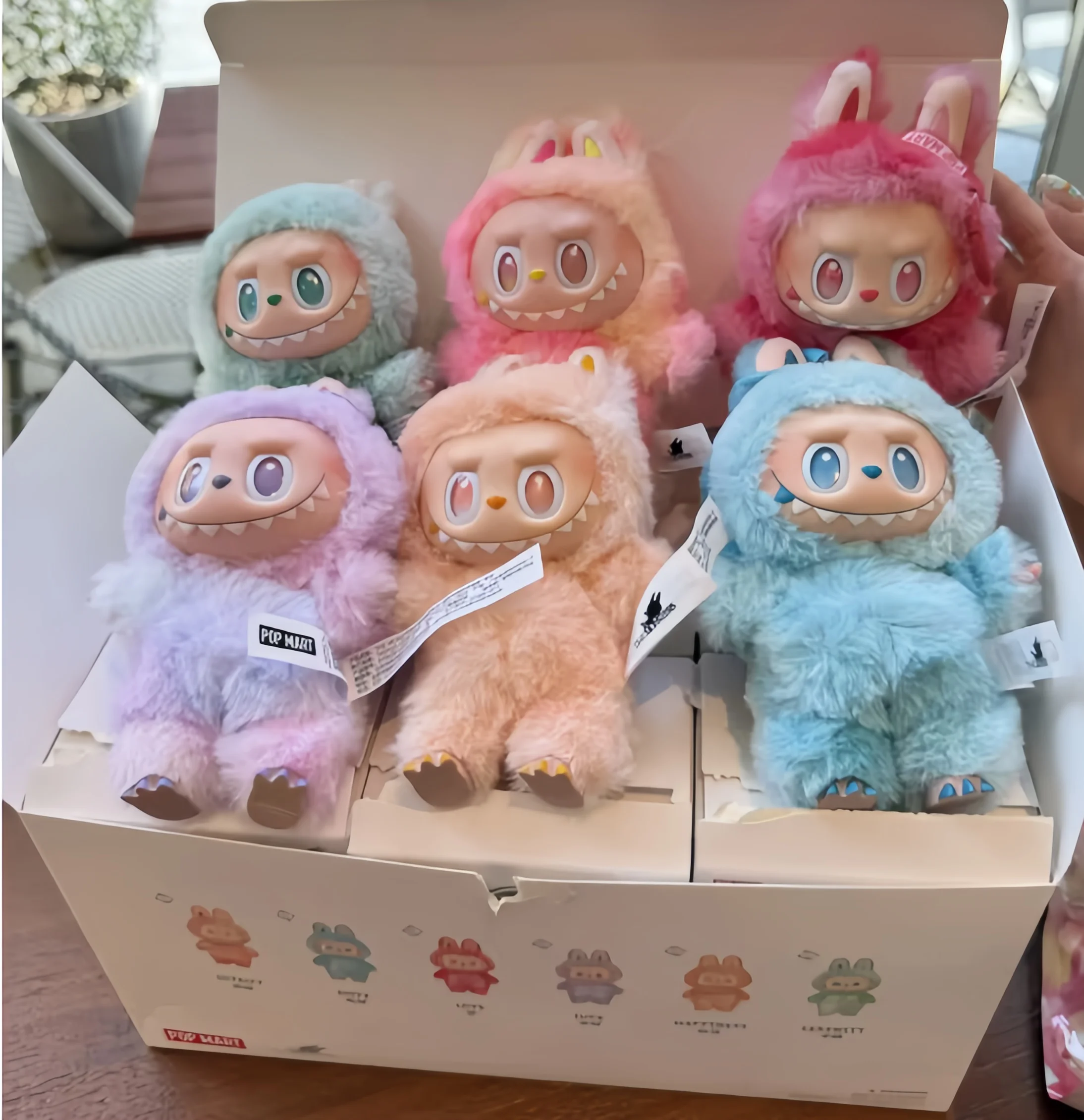 The Monsters Have A Seat Series LA#Bu-B,u Vinyl Plush Doll